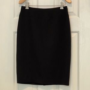 WHBM White House Black Market Black Pencil Skirt size 4P NWT